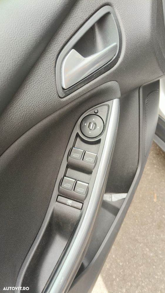 Ford Focus 1.6 TDCI DPF Titanium - 7