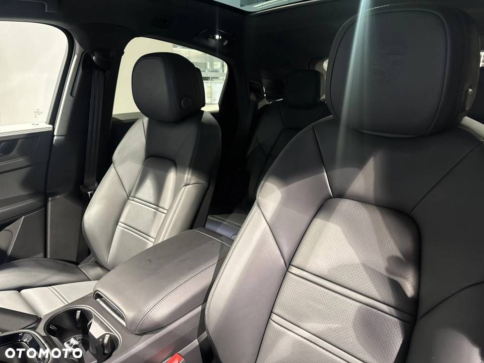 Porsche Cayenne S E-Hybrid PHEV Black Edition - 13