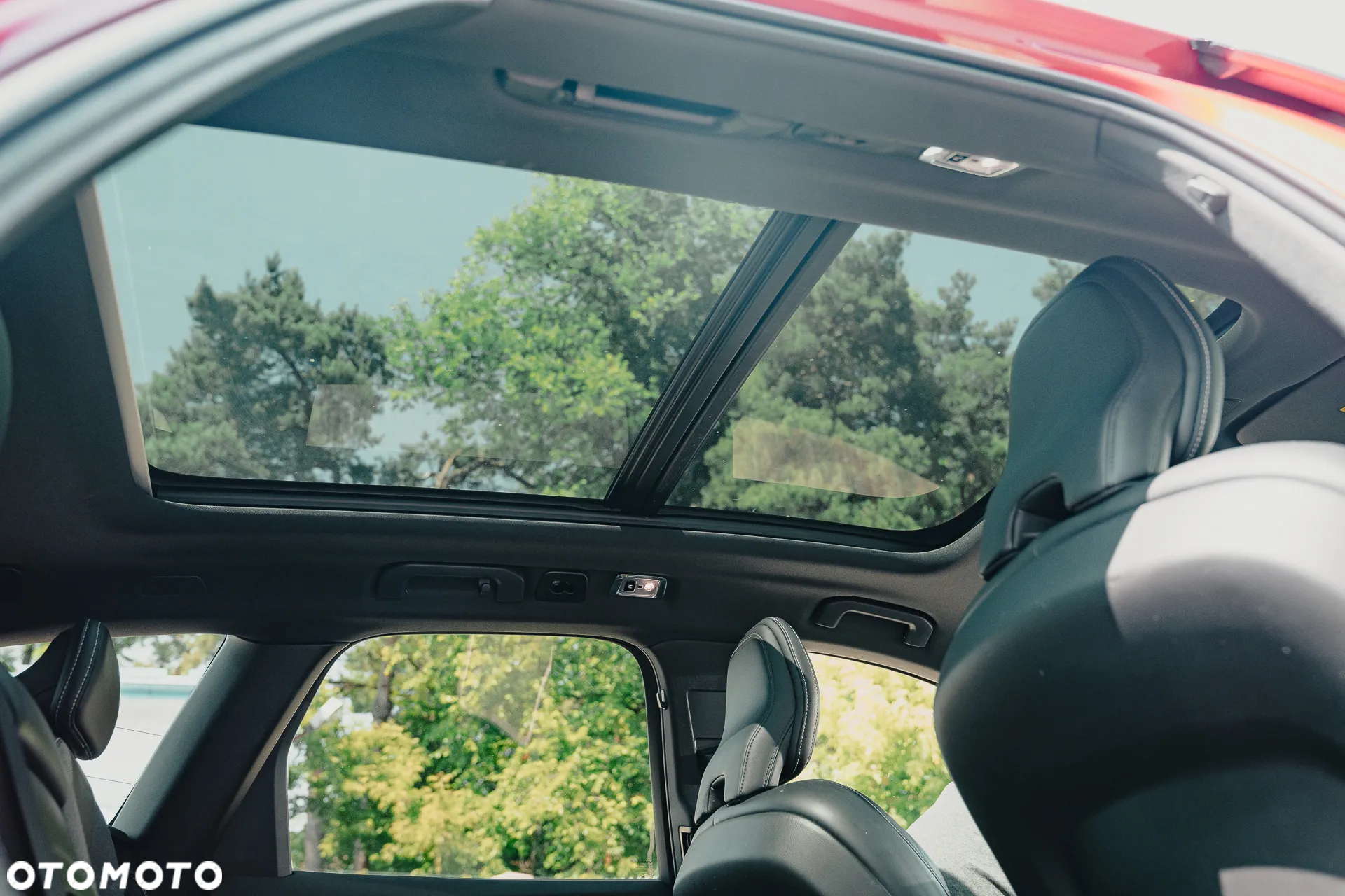 Volvo XC 60 T6 AWD Plug-In Hybrid R-Design - 25