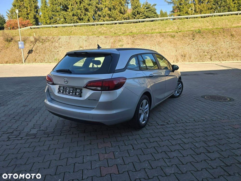 Opel Astra - 10