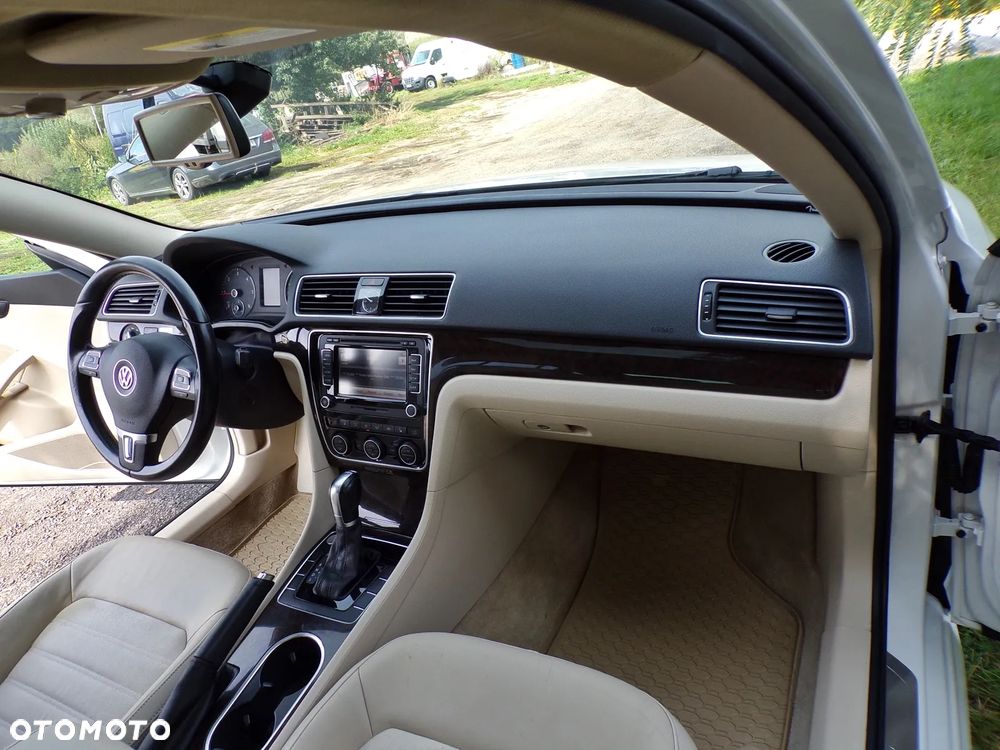 Volkswagen Passat 2.0 TDI SCR Highline DSG - 16