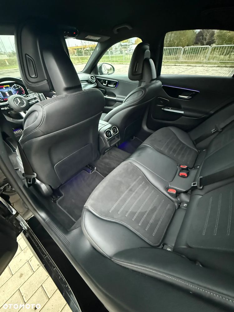 Mercedes-Benz Klasa C 220 d mHEV 4-Matic AMG - 10