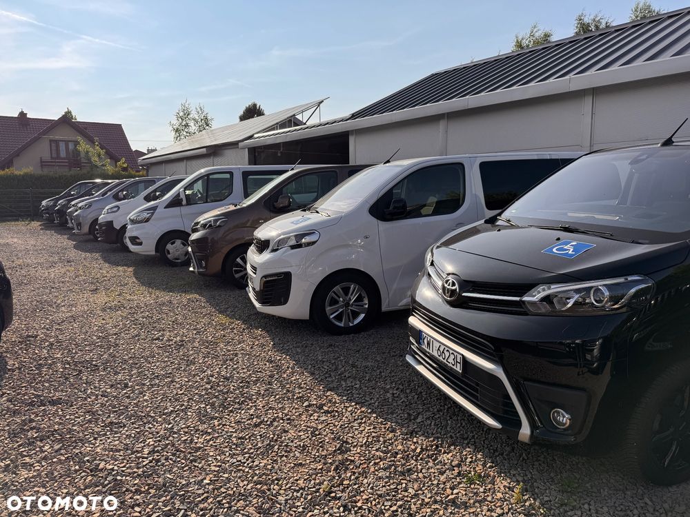 Ford Tourneo Custom - 9