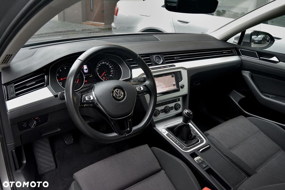 Volkswagen Passat 1.8 TSI BMT Comfortline - 13