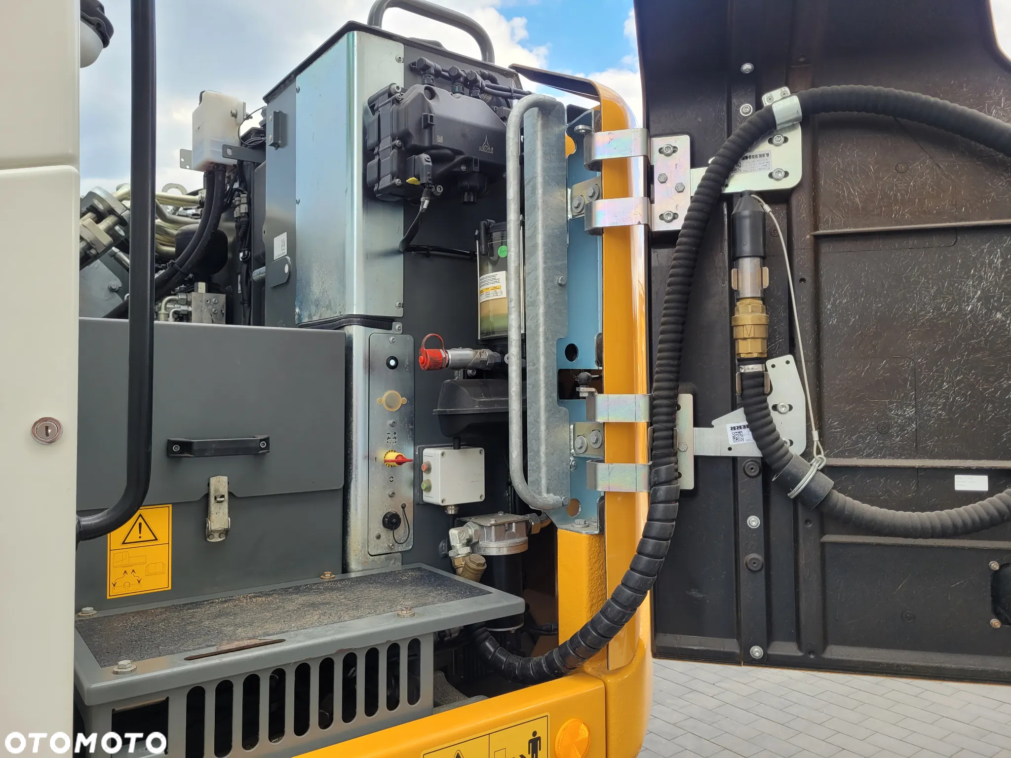 Liebherr A913 compact / 3400h / jak NOWA!!! / - 21