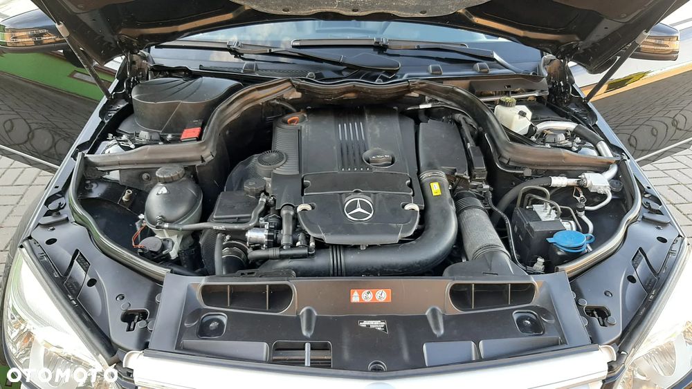 Mercedes-Benz Klasa C 180 T BlueEFFICIENCY 7G-TRONIC Avantgarde - 40