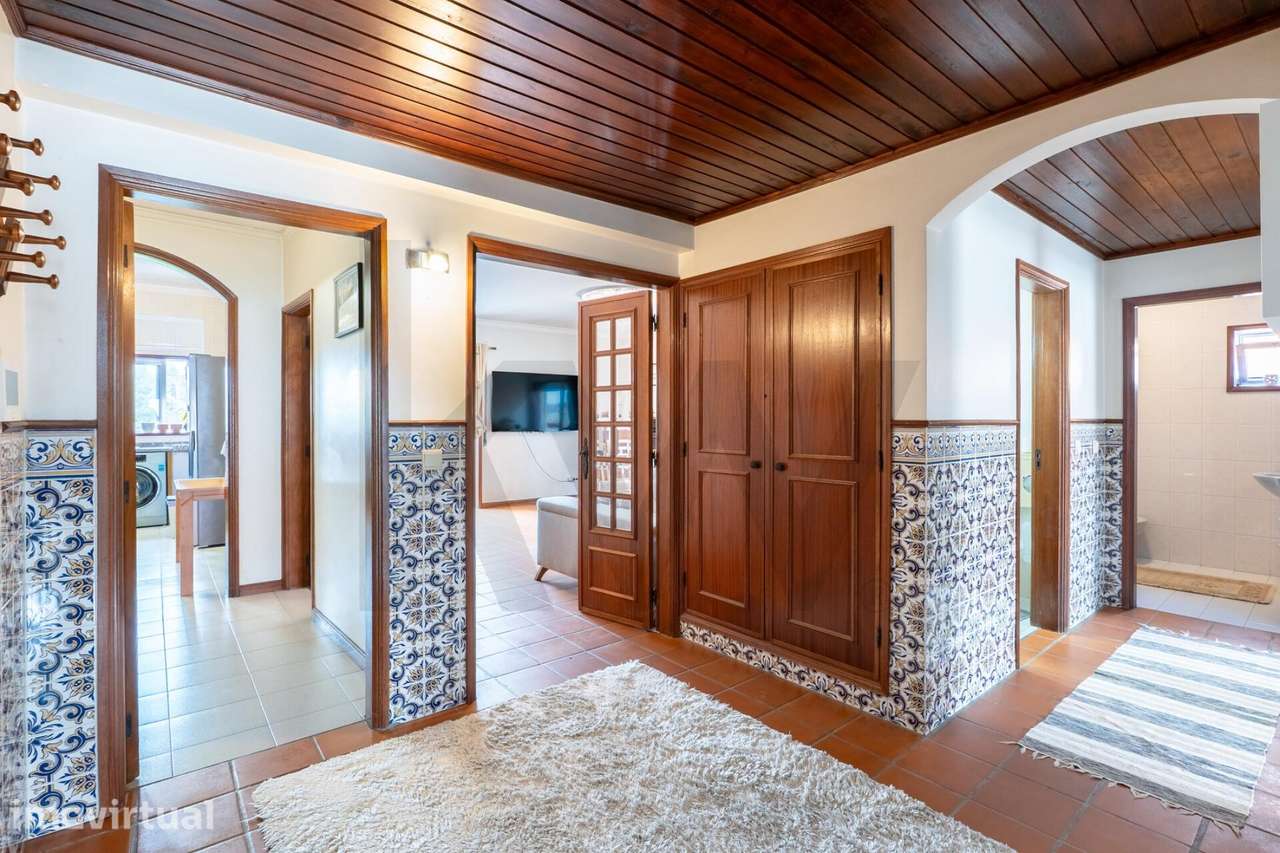 T3 com Garagem Fechada e Excelente Arrumação em Esgueira, Aveiro - Grande imagem: 4/44
