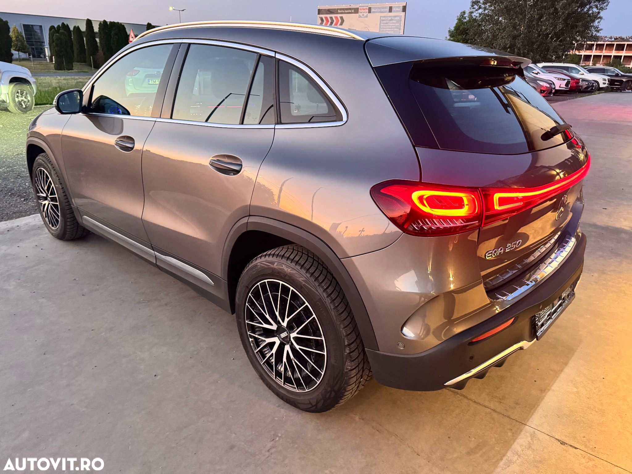 Mercedes-Benz EQA 250 AMG Line - 4
