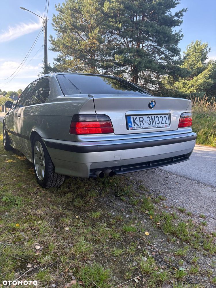 BMW M3 Standard - 3