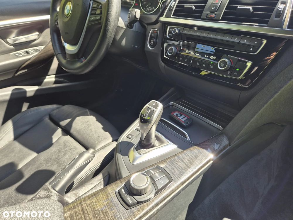 BMW Seria 3 330i Edition Luxury Line Purity - 23