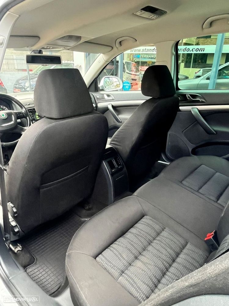 Skoda Octavia Break 2.0 TDI DPF 4x4 DSG Elegance - 22