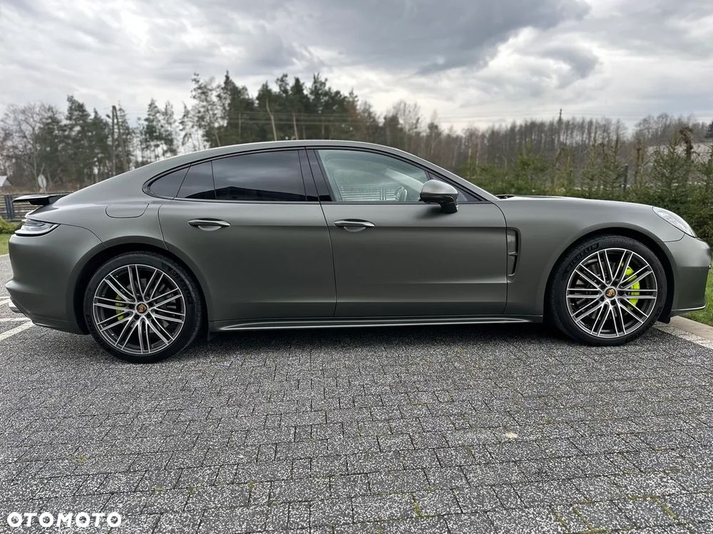 Porsche Panamera 4 E-Hybrid Platinum Edition - 4