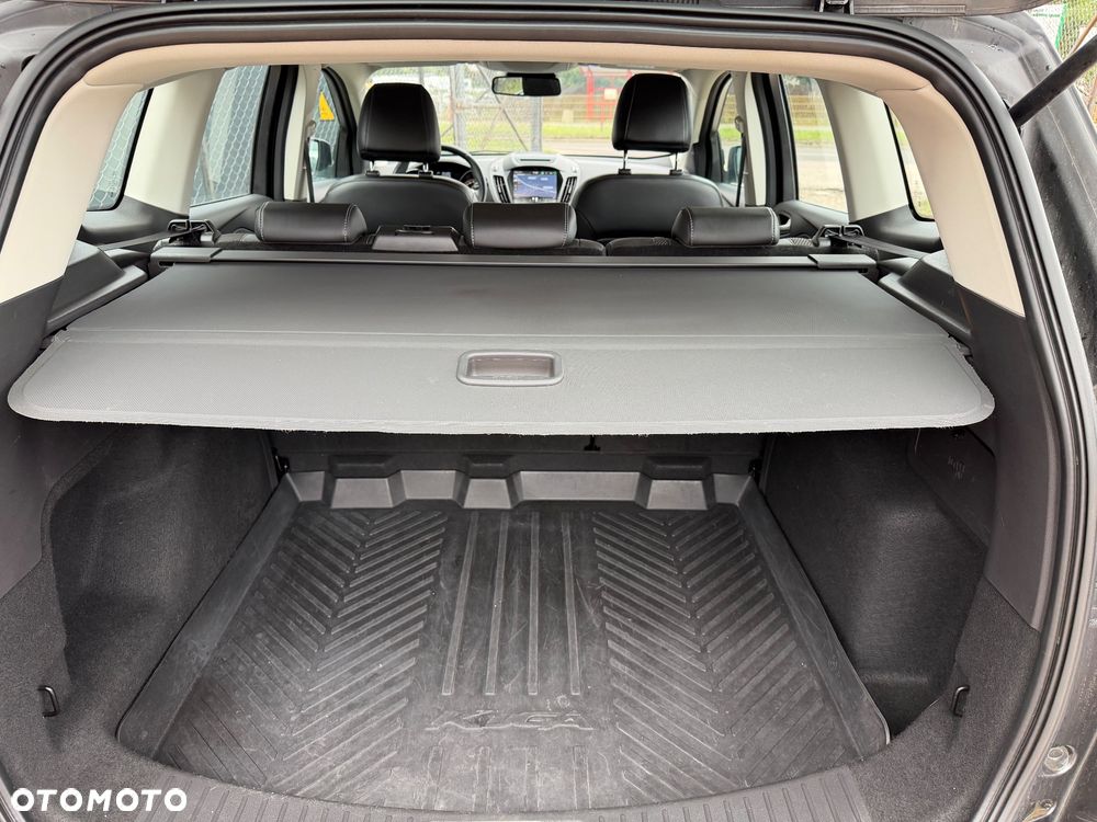Ford Kuga - 34