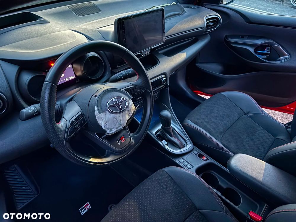 Toyota Yaris 1.5 VVT-i GR SPORT - 11