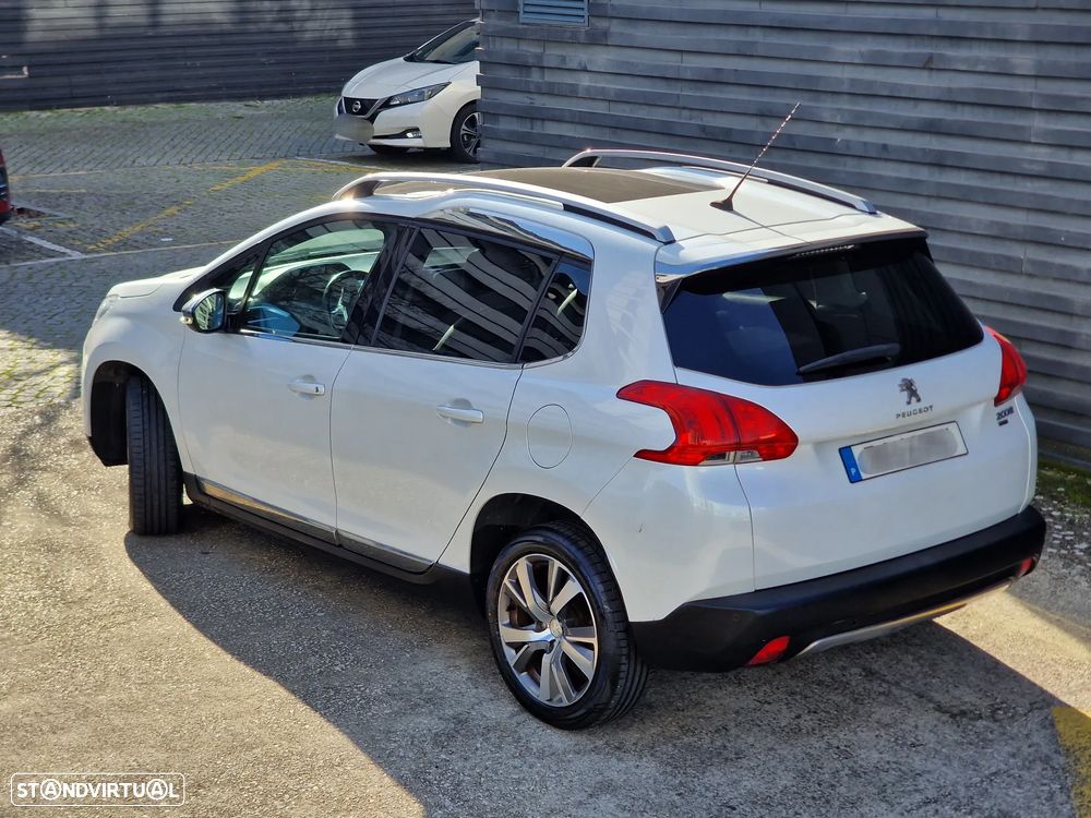 Peugeot 2008 1.2 PureTech Allure - 6