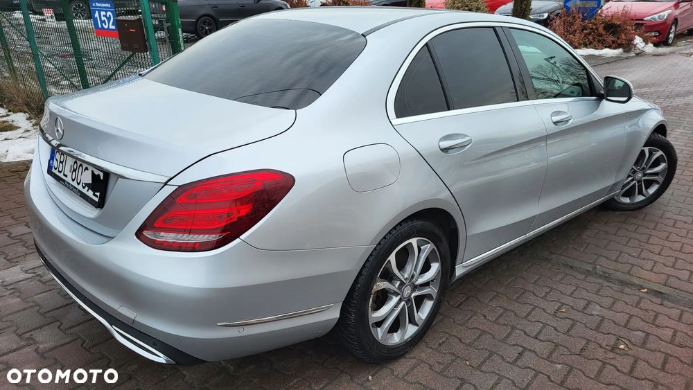 Mercedes-Benz Klasa C 180 (BlueEFFICIENCY) Avantgarde - 3