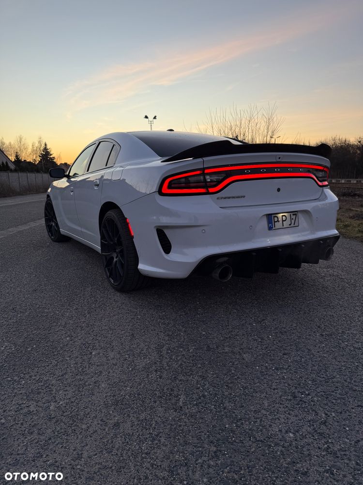 Dodge Charger - 4