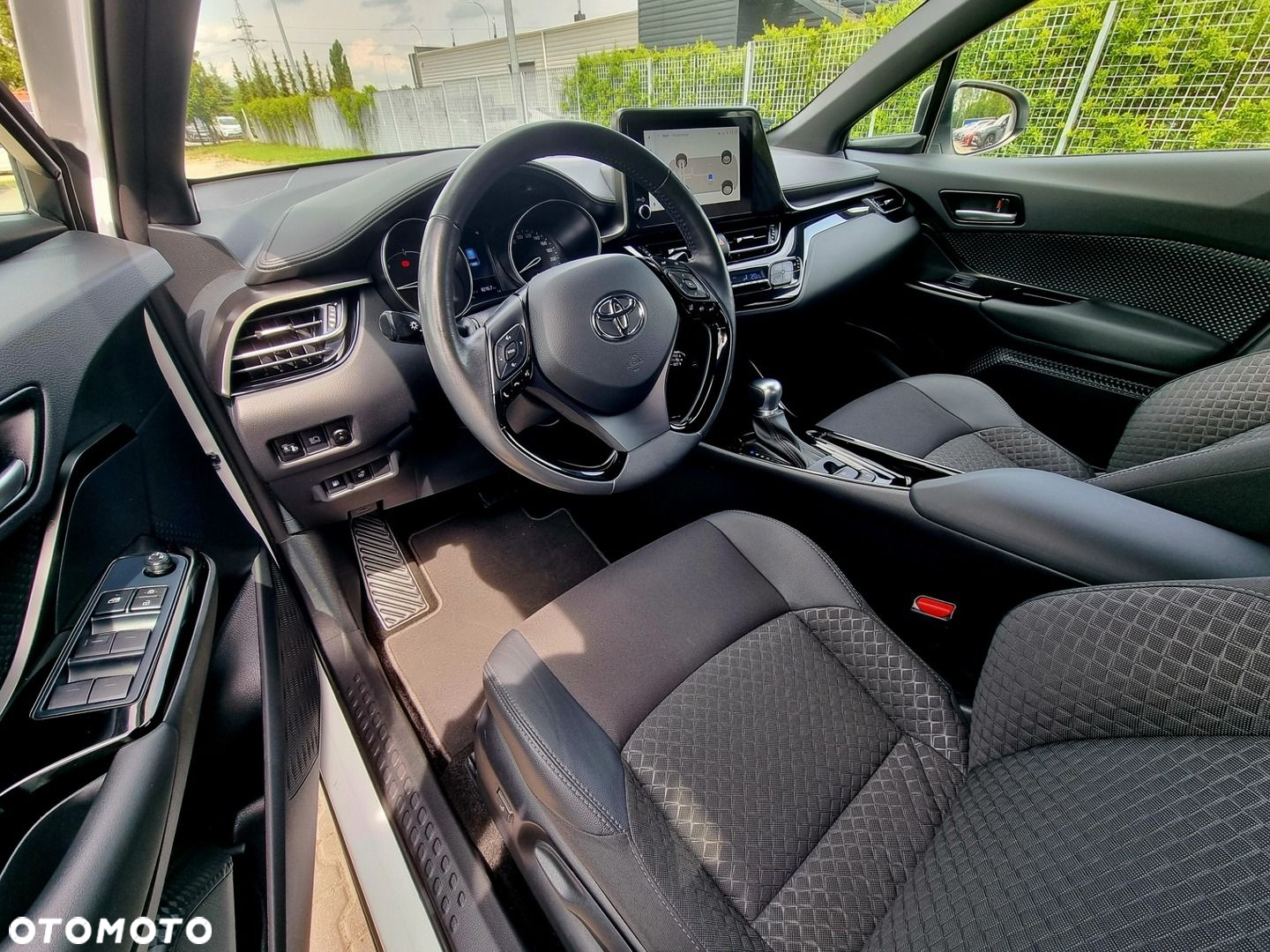 Toyota C-HR - 15