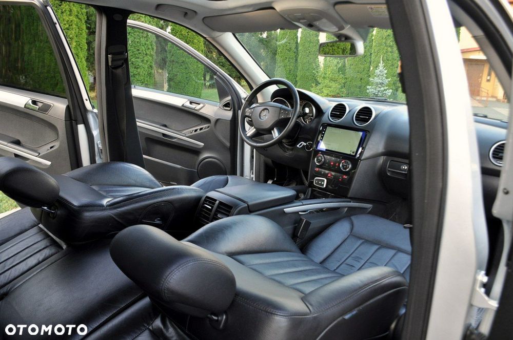 Mercedes-Benz ML - 24