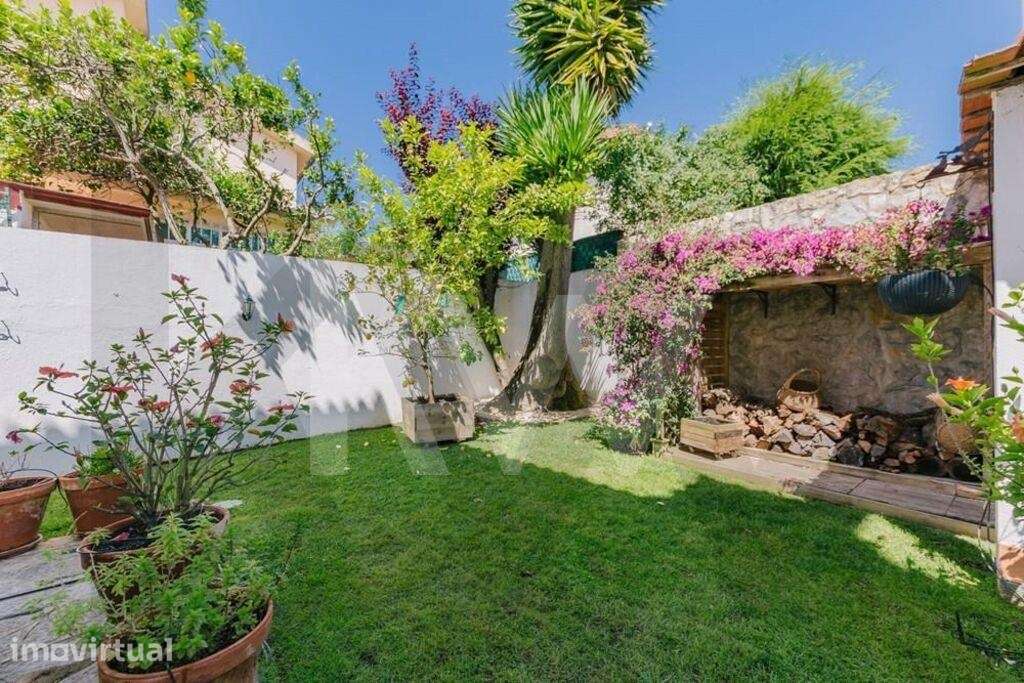 Moradia renovada isolada em Cascais - com piscina e lindo jardim, chur - Grande imagem: 4/51