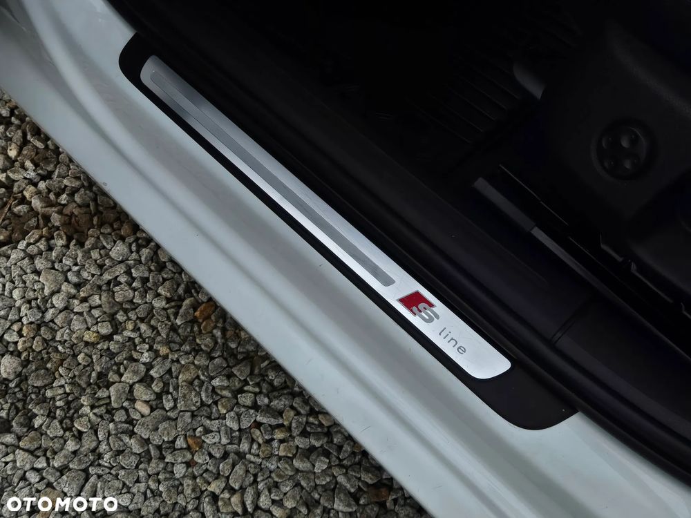 Audi A4 Avant 2.0 TDI DPF S line Sportpaket - 29