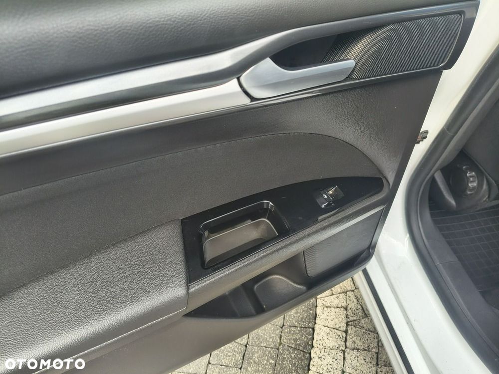 Ford Mondeo - 24