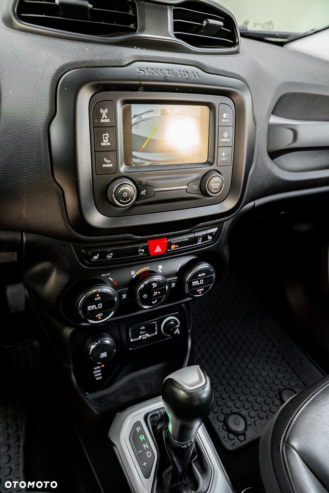Jeep Renegade 1.4 MultiAir DSG Limited - 36