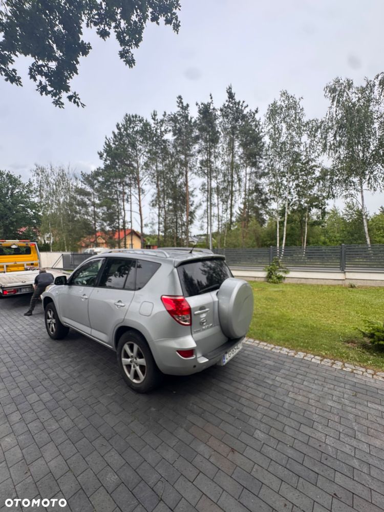 Toyota RAV4 2.0 VVT-i Premium - 2