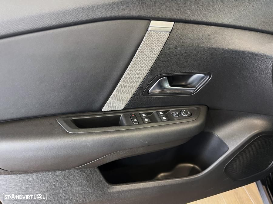 Citroën C4 X 1.2 PureTech Plus EAT8 - 22