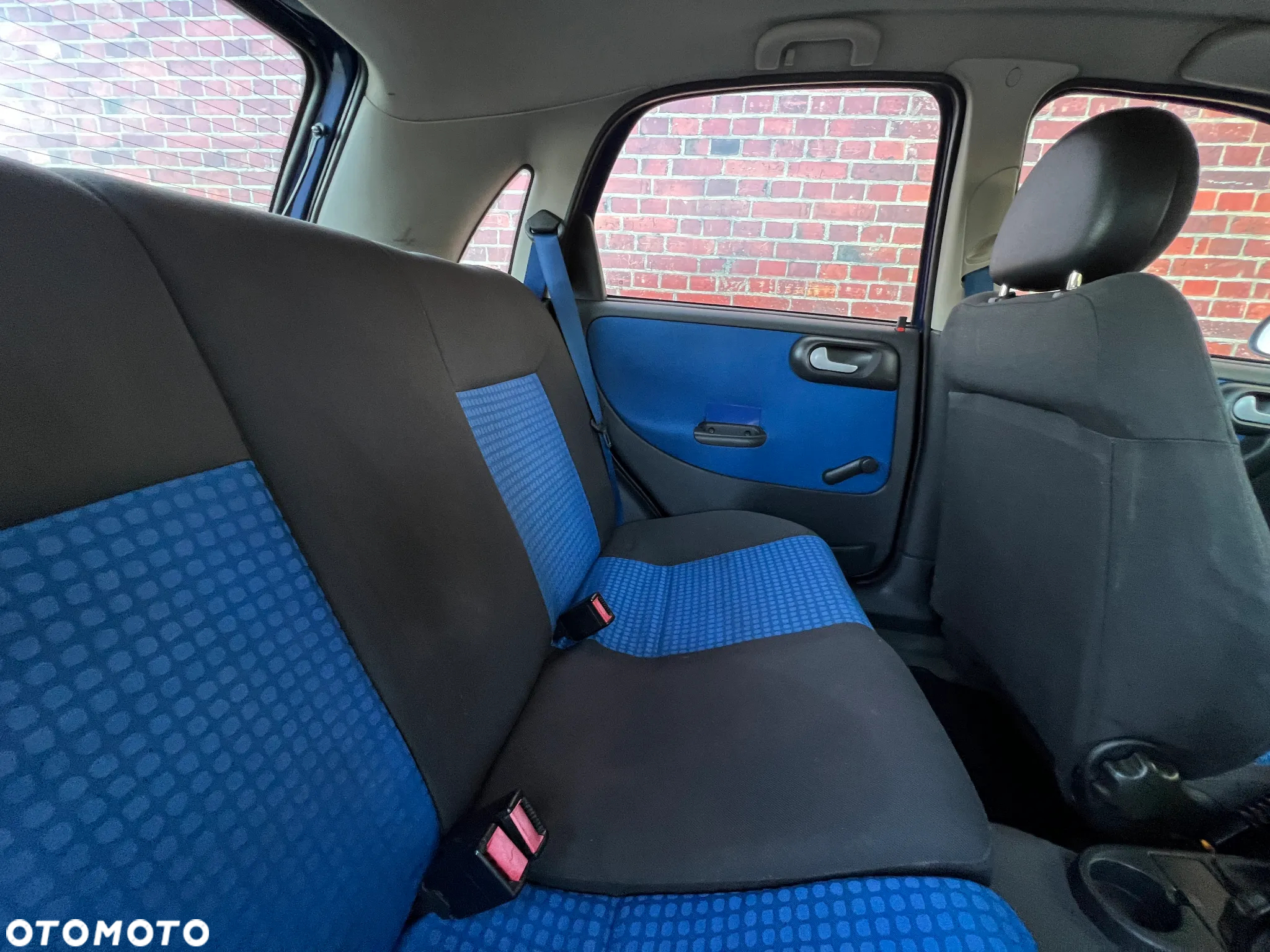 Opel Corsa - 18