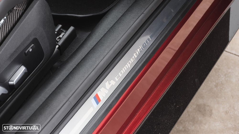 BMW M4 Competition Pack 50 anos M - 35