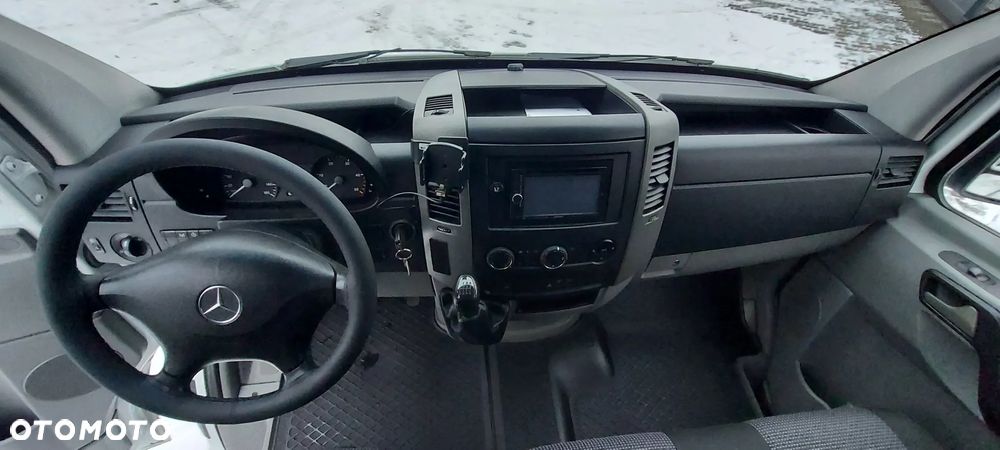 Mercedes-Benz SPRINTER - 14