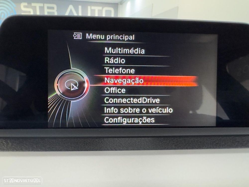 BMW 318 d Touring Advantage - 18