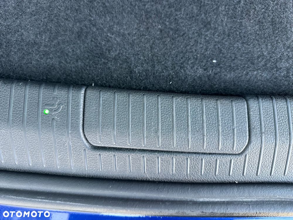 Volkswagen Golf Sportsvan - 28