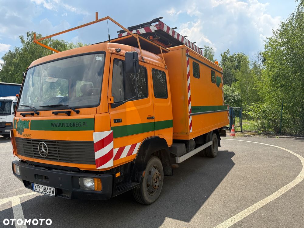 Mercedes-Benz 814 - 1