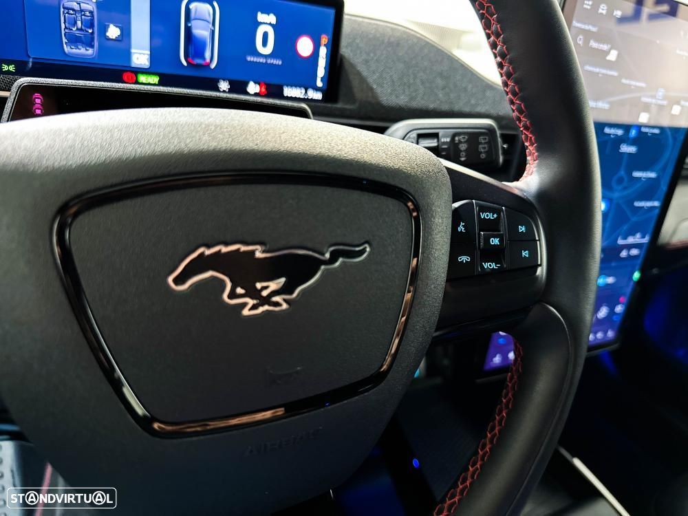 Ford Mustang Mach-E AWD PREMIUM - 39