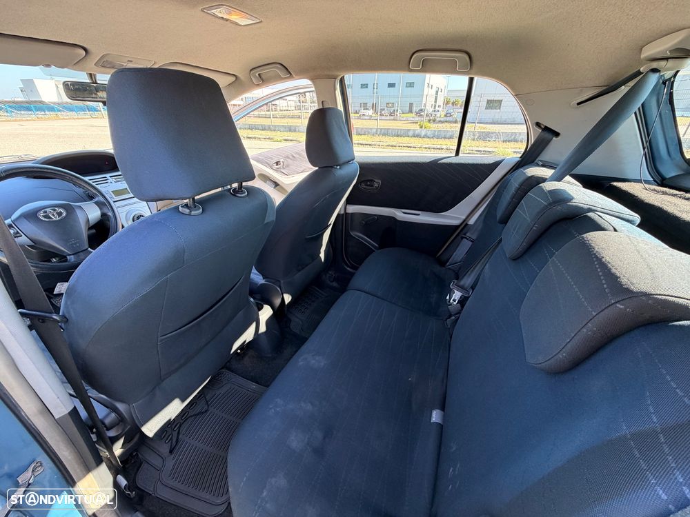 Toyota Yaris 1.4 D-4D Sol AC+VSC - 22