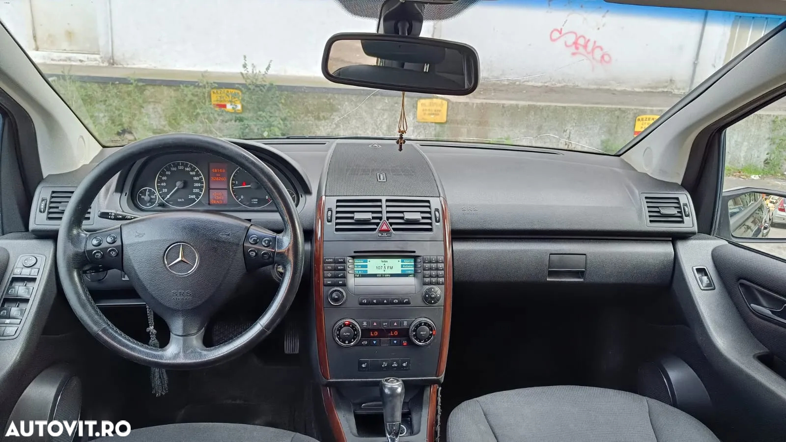 Mercedes-Benz A - 11