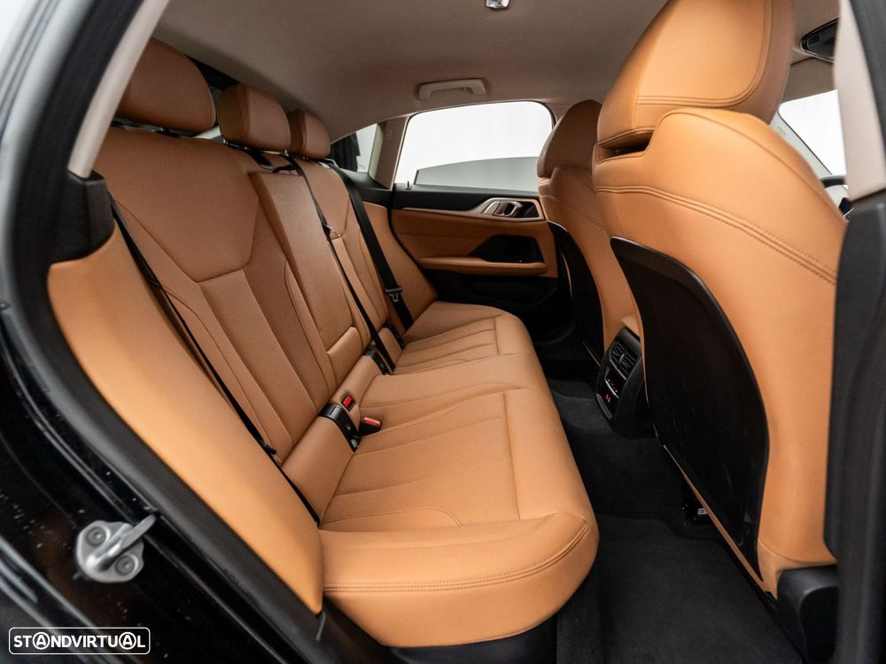 BMW 420 Gran Coupé i Pack Desportivo M Auto - 37