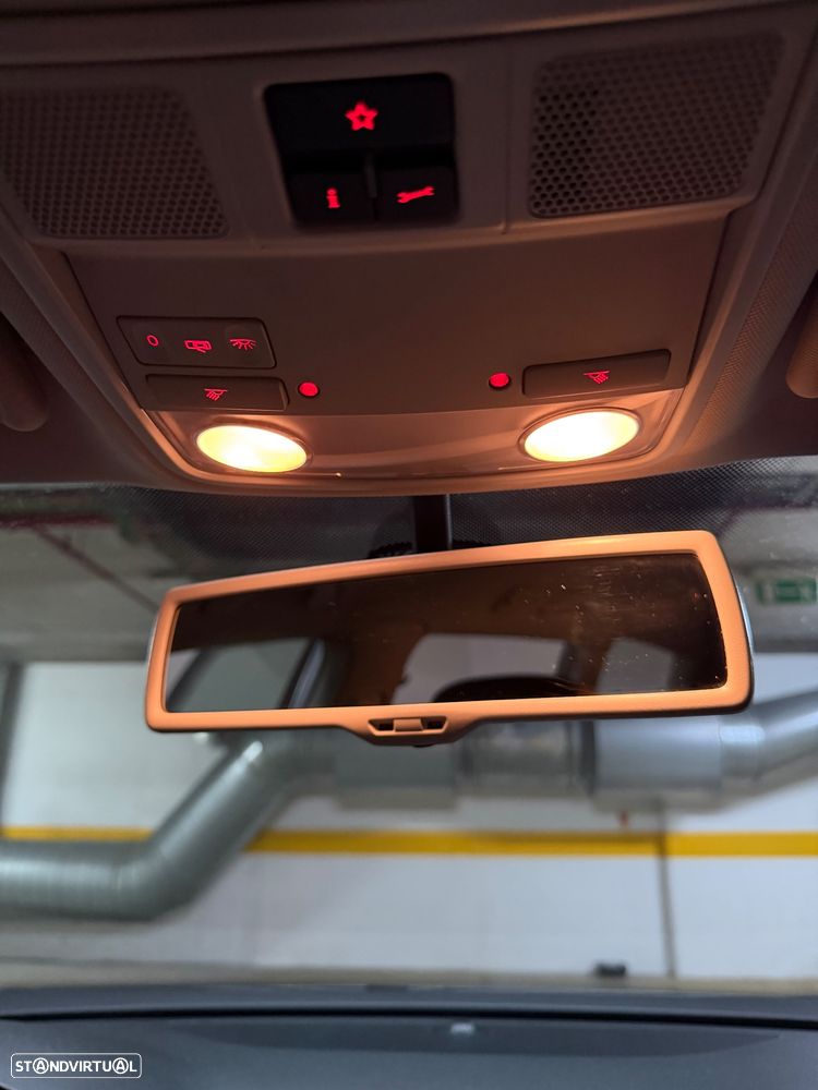 VW Passat Variant 2.0 TDI Highline - 18