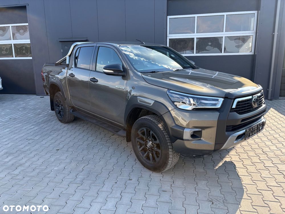 Toyota Hilux 4x4 Double Cab Autm Invincible - 2