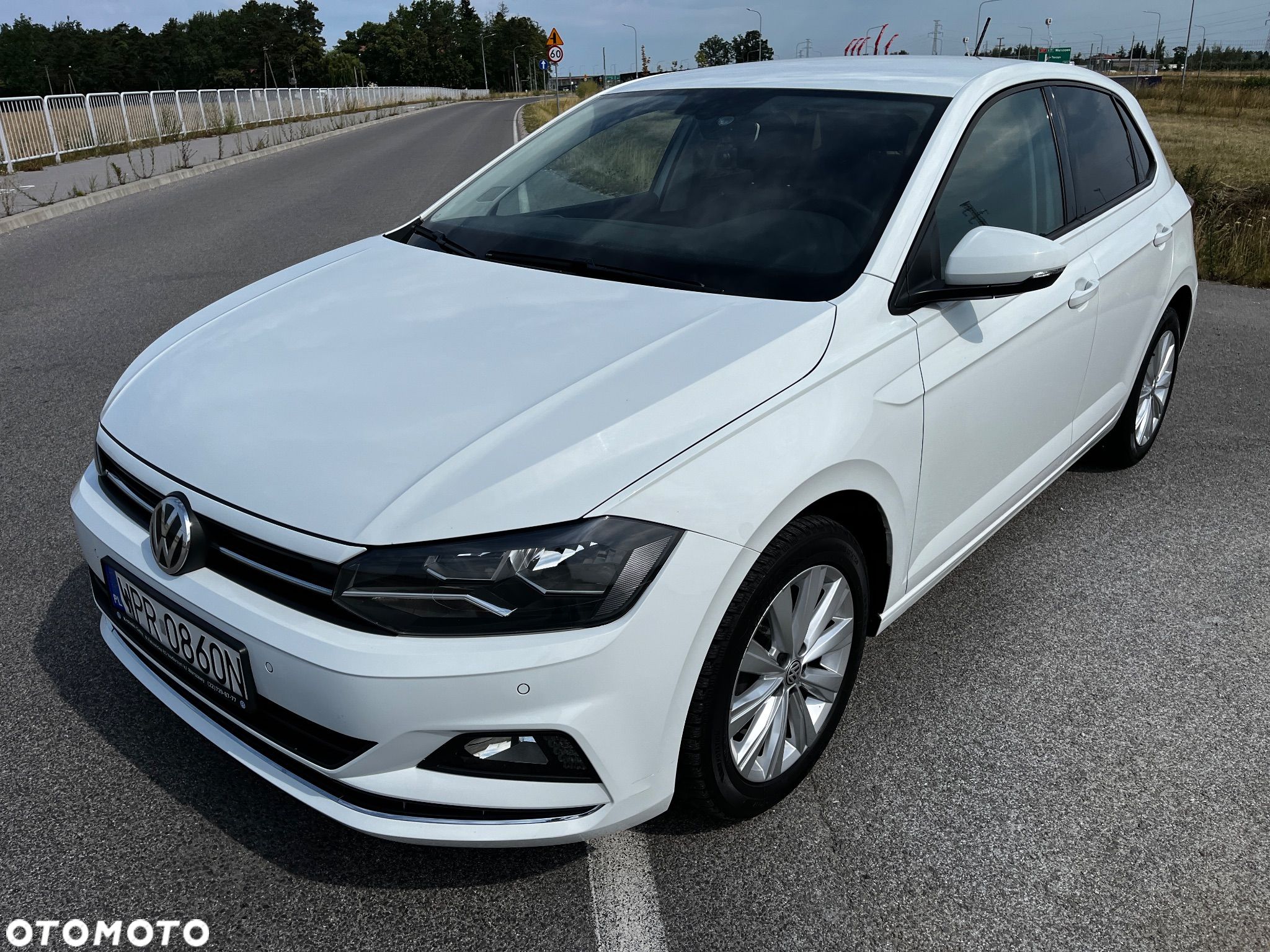 Volkswagen Polo 1.0 TSI Comfortline - 1