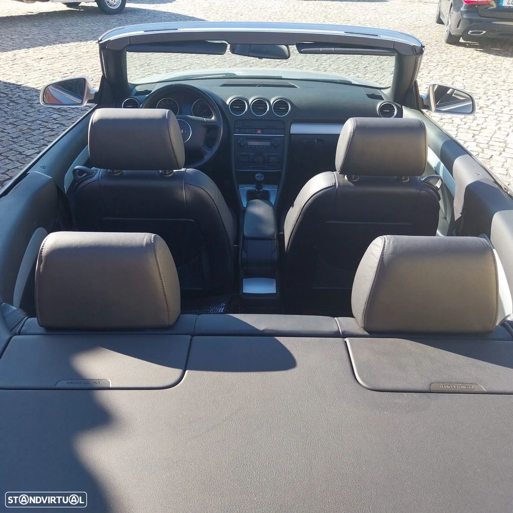 Audi A4 Cabrio 2.4 S-line - 6