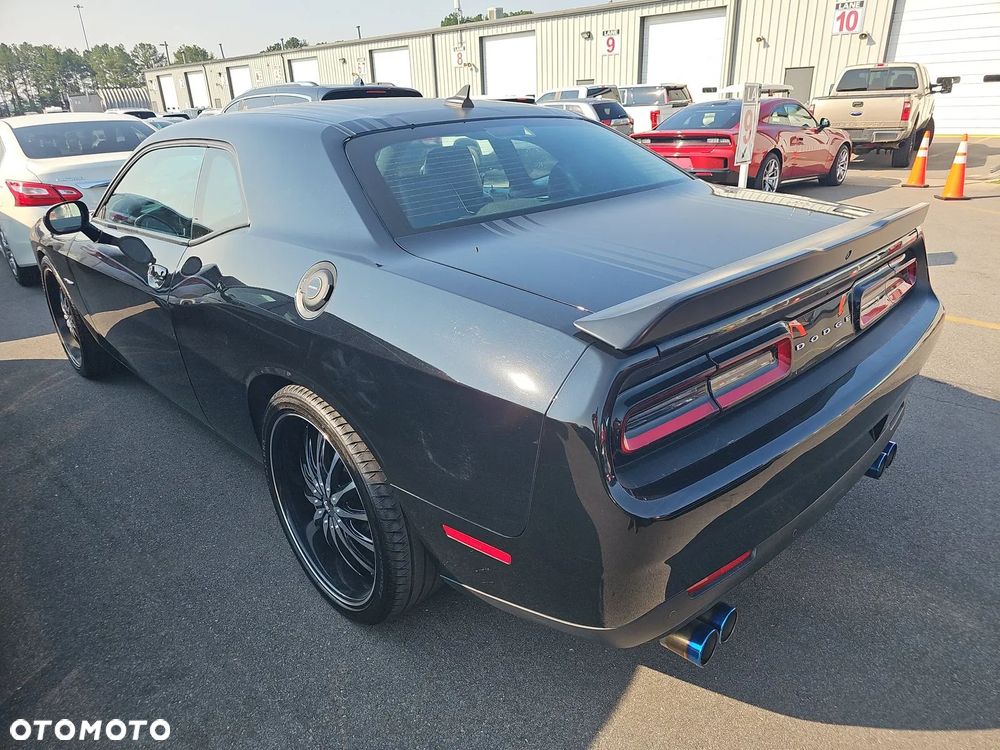 Dodge Challenger 5.7 R/T - 5