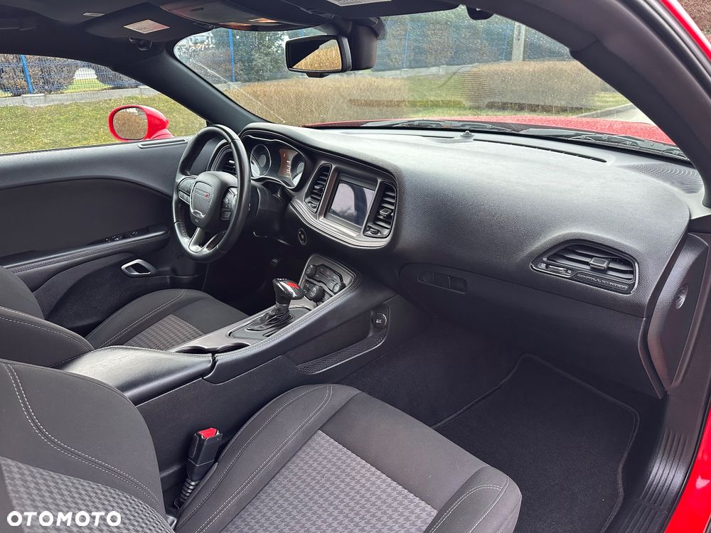 Dodge Challenger 3.6 SXT Plus - 18