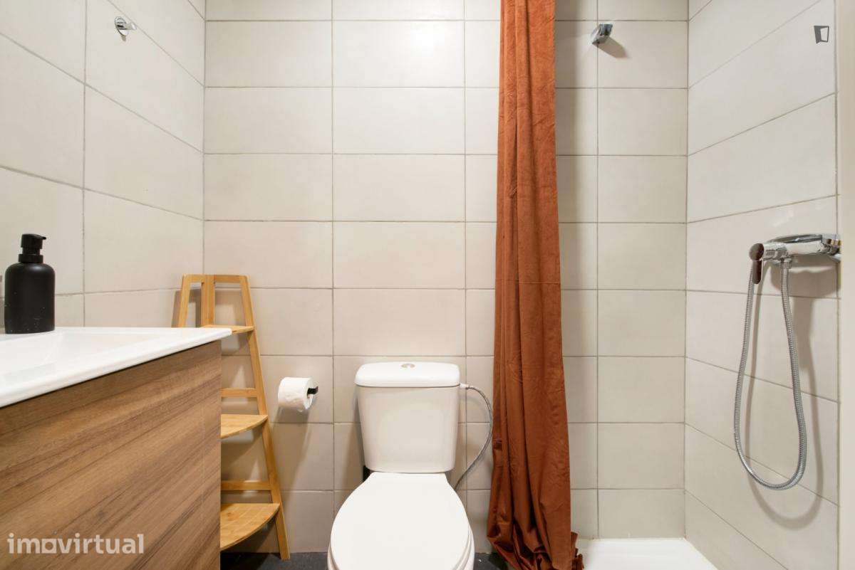 Quarto - localizado em Arroios Lisbon - Grande imagem: 5/43
