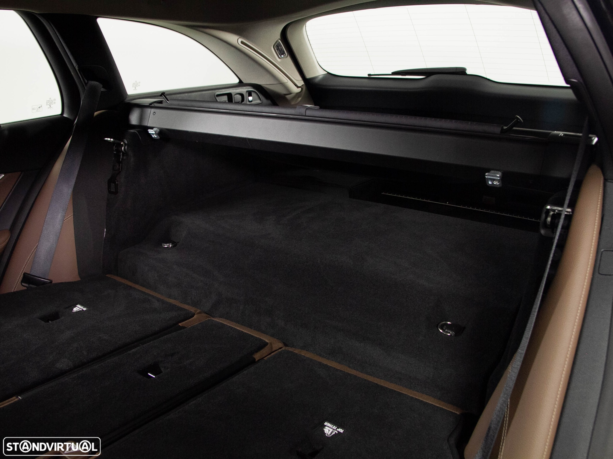 Mercedes-Benz E 300 de Avantgarde 4Matic - 23
