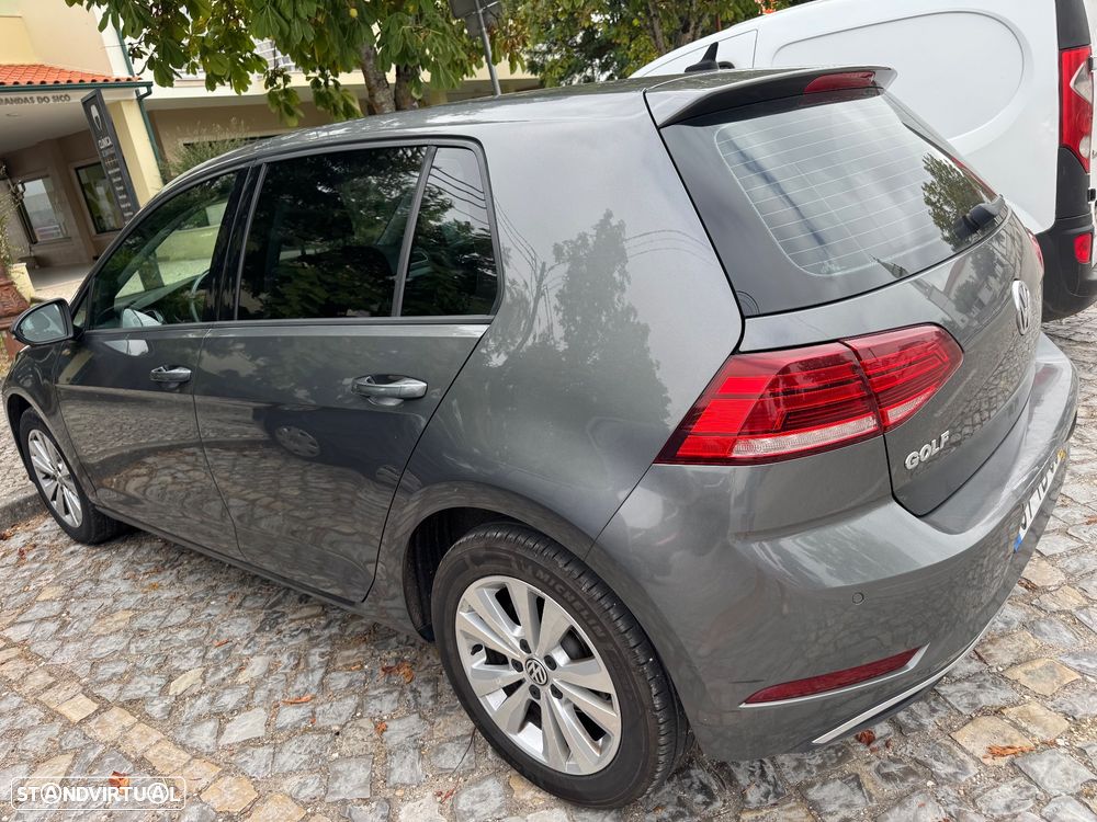 VW Golf 1.6 TDI Confortline - 6