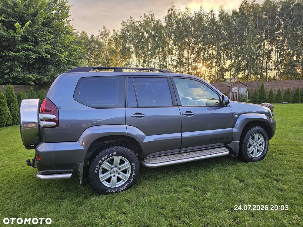 Toyota Land Cruiser - 4
