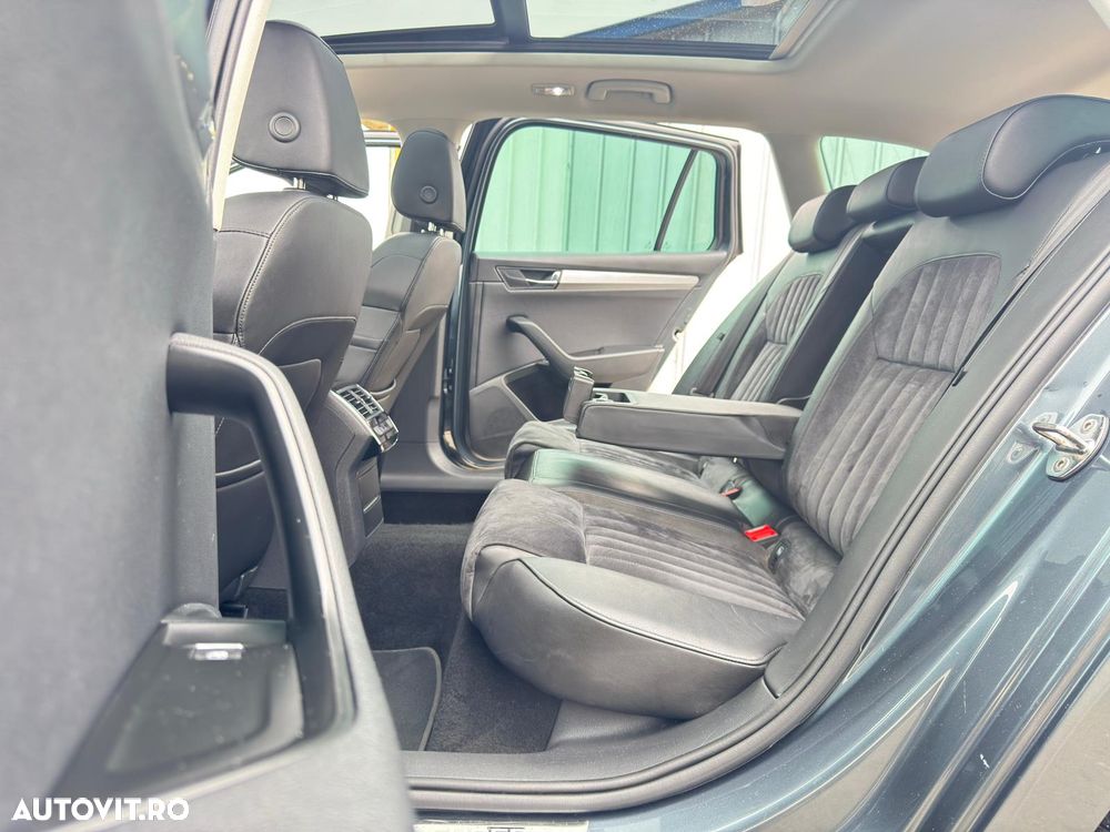 Skoda Superb 2.0 TDI DSG Premium Edition - 37